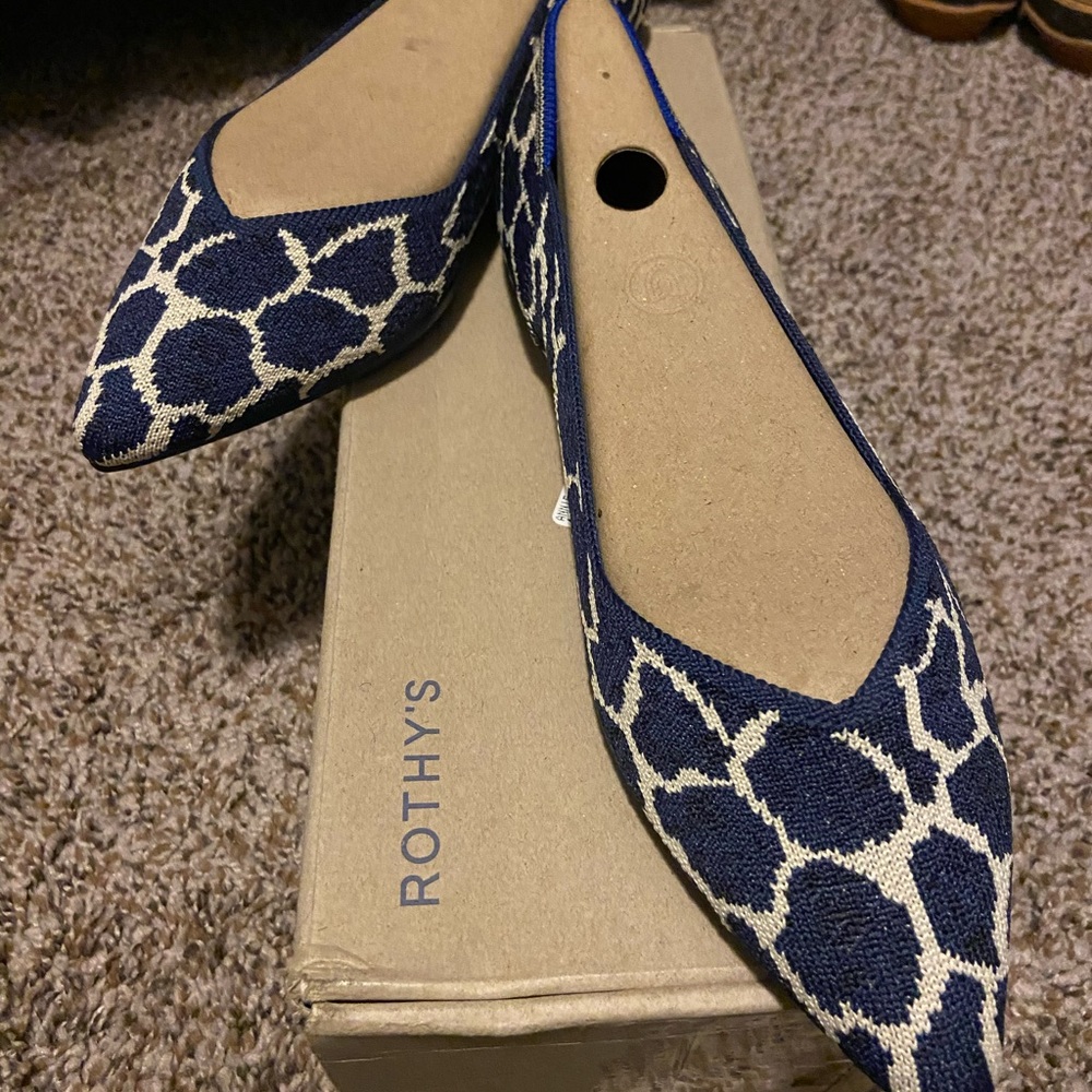 Indigo Giraffe